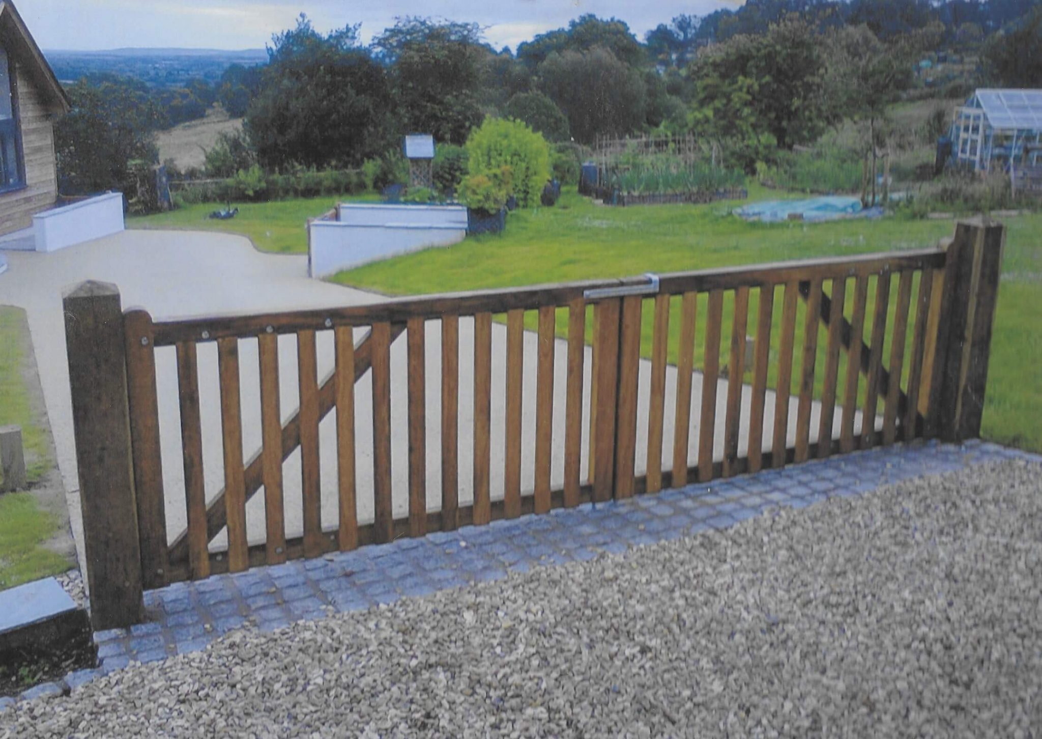 Bespoke Wooden Gates Milton Keynes, Aylesbury