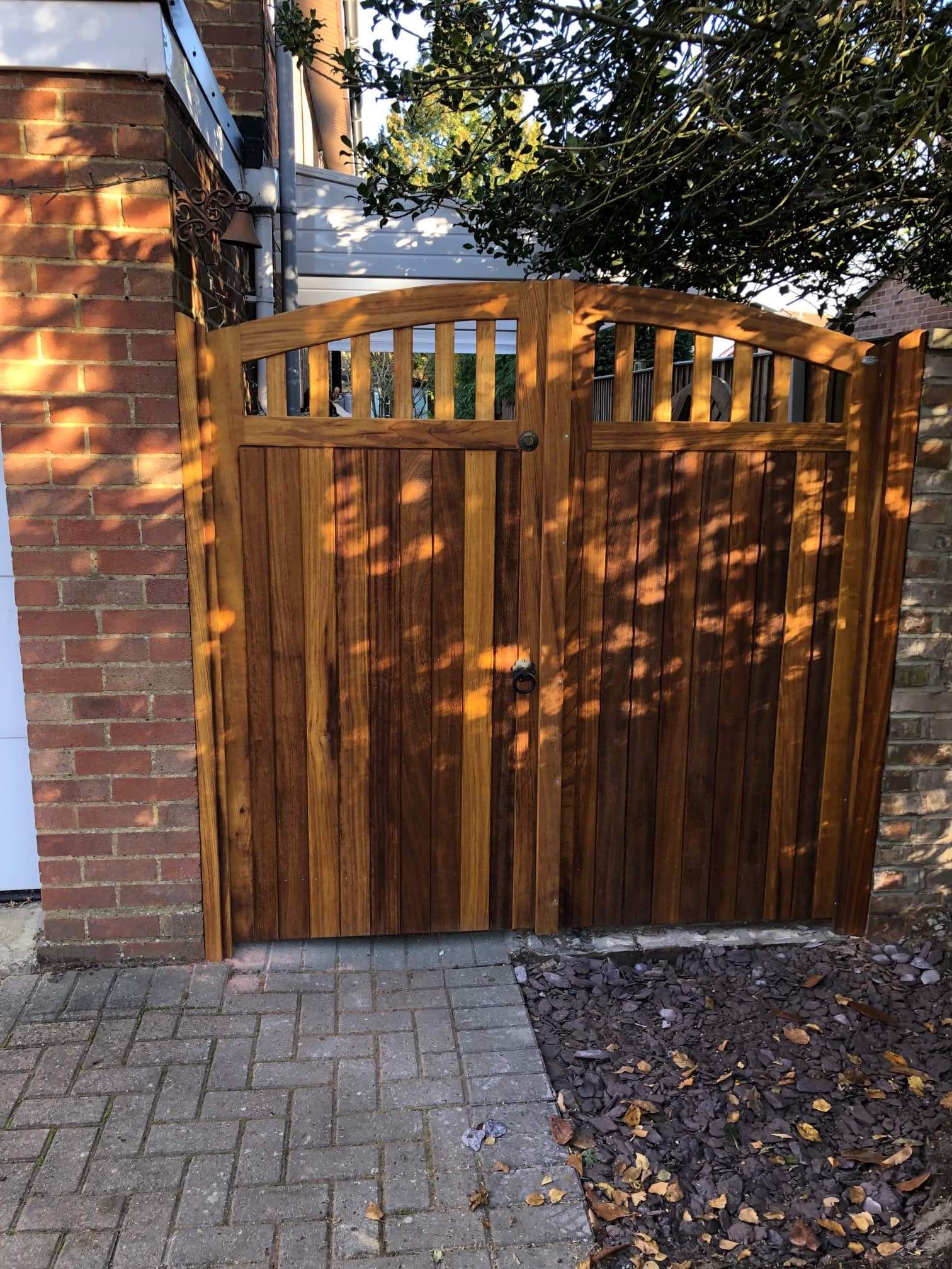picture of a dark gate made by the company crocketts gates