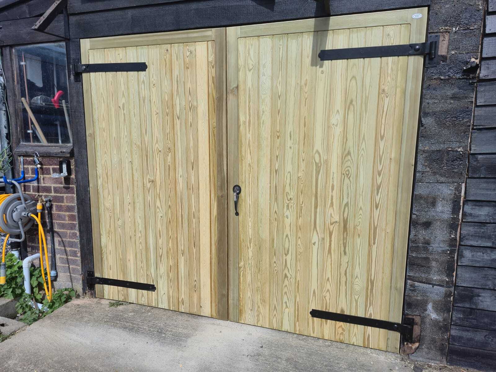 Wooden drive gate